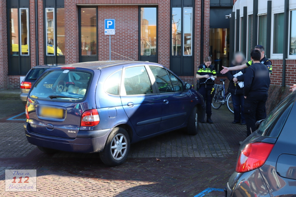 Fietsster botst tegen auto in Noordwijk