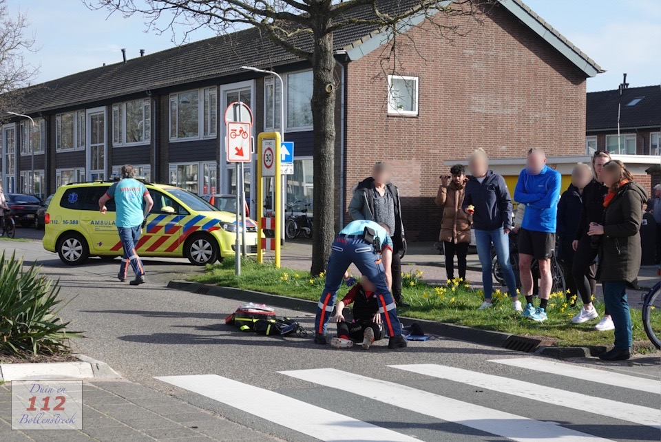 Jongen op de fiets aangereden op rotonde Duinwetering/Van de Mortelstraat Noordwijk
