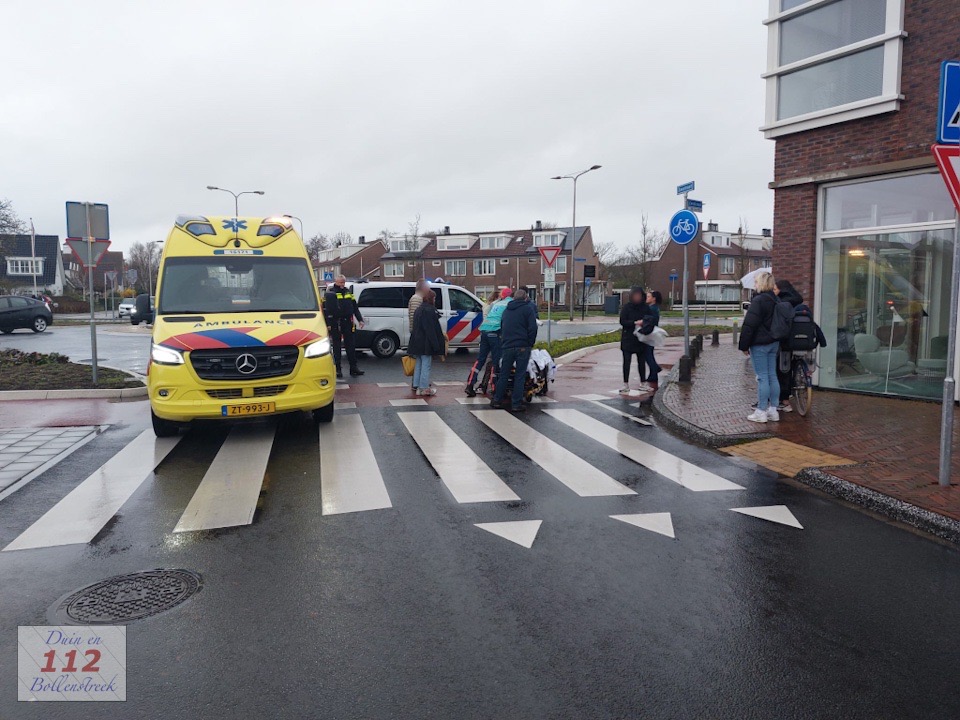 Jonge fietsster aangereden op rotonde in Noordwijk